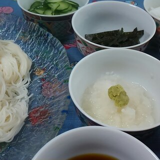 トッピングいろいろ入れて♪素麺食べましょう